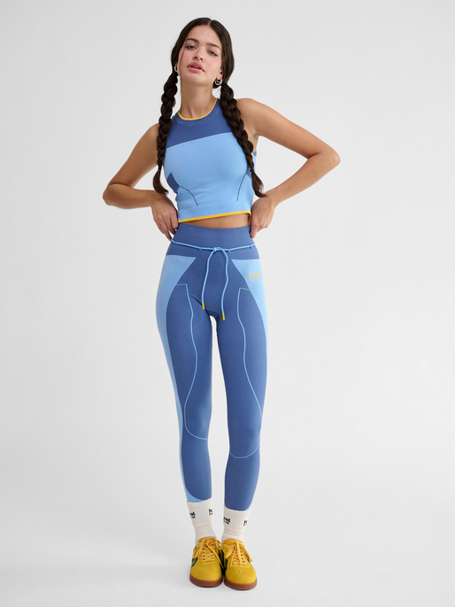 hmlSEAMLESS HIGH WAIST TIGHTS, DUTCH BLUE, model