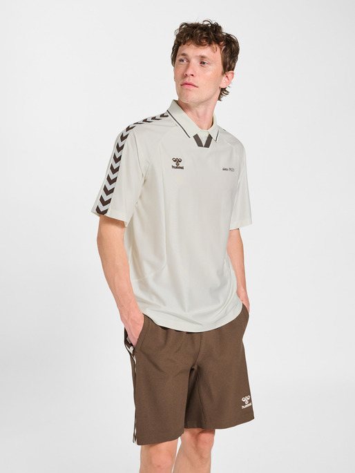 hmlROOT SOCCER JERSEY S/S, CANNOLI CREAM, model