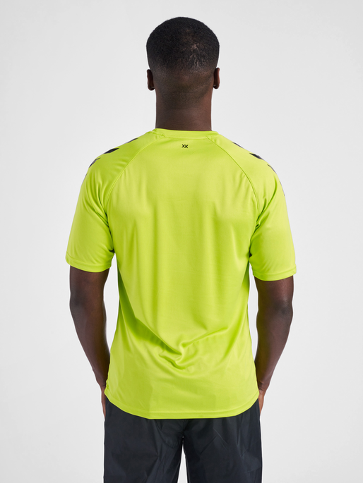 hmlCORE XK CORE POLY T-SHIRT S/S, LIME POPSICLE, model