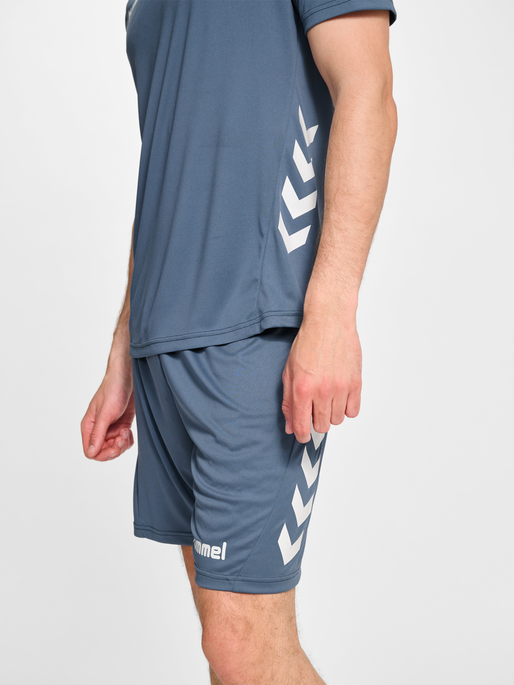 hmlPROMO SET, CHINA BLUE, model