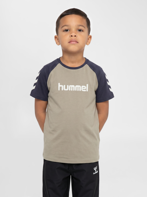 hmlJR LOGO T-SHIRT S/S, VINTAGE KHAKI, model