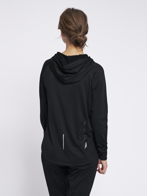 hmlSELBY HOODIE, BLACK, model