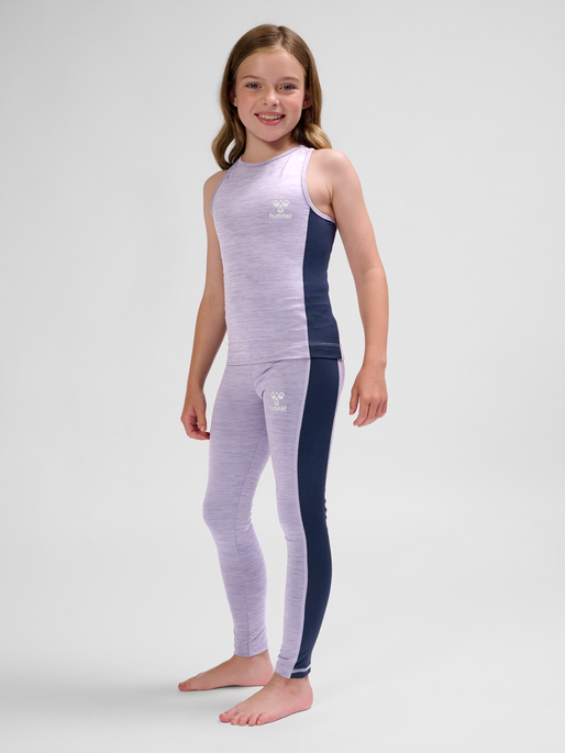 hmlJANE TOP, LAVENDER GRAY, model