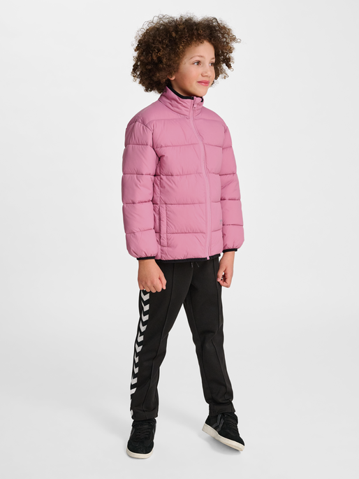 hmlJR LIGHTWEIGHT PUFFER JACKET, POLIGNAC, model