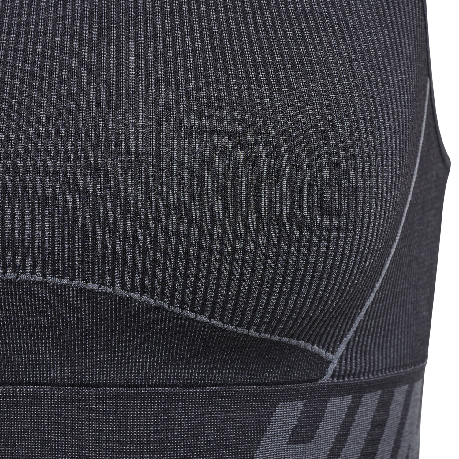 hmlTE CHRISTEL SEAMLESS SPORTS TOP, BLACK/ASPHALT MELANGE, packshot