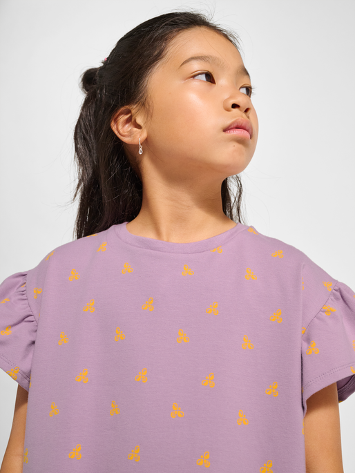 hmlMUSSE T-SHIRT S/S, LAVENDER MIST, model