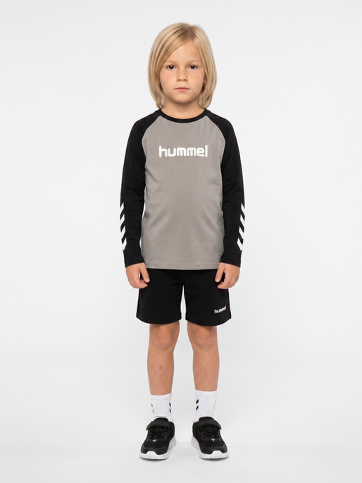 hmlJR LOGO T-SHIRT L/S, ROCK RIDGE, model