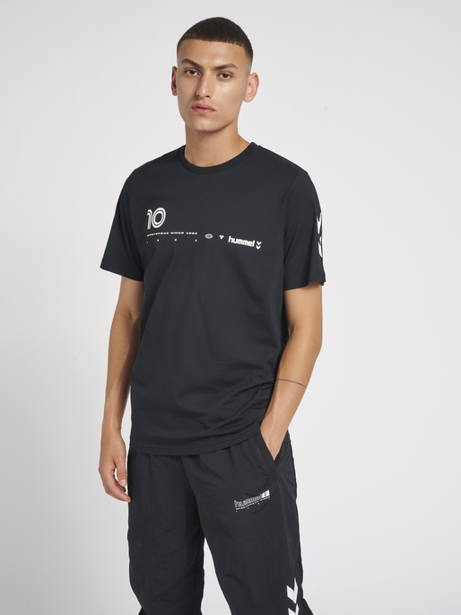 hmlLGC DANI T-SHIRT, 2001, model