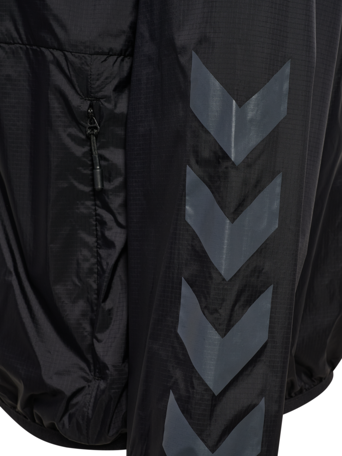 hmlACTIVE W WINDBREAKER, BLACK, packshot