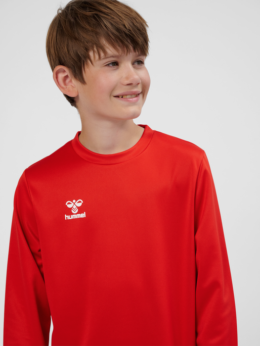 hmlESSENTIAL SWEATSHIRT KIDS, TRUE RED, model