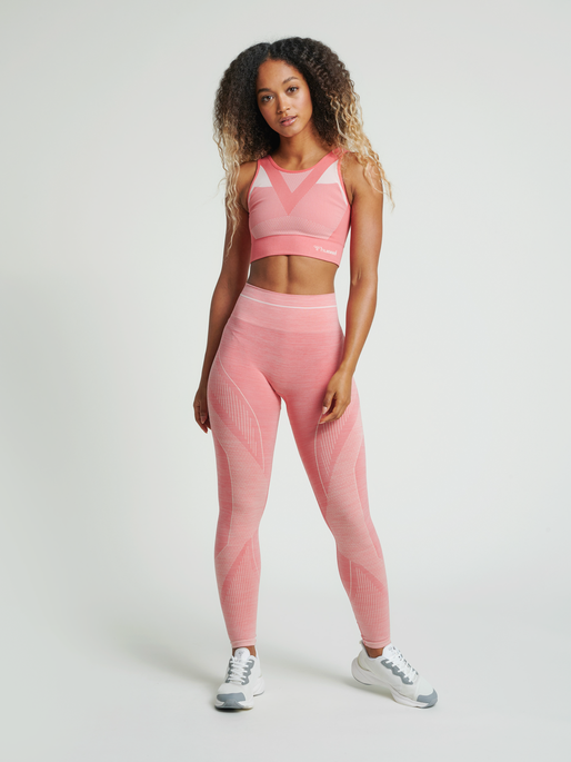 hmlJOY SEAMLESS SPORTS TOP, 9079, model