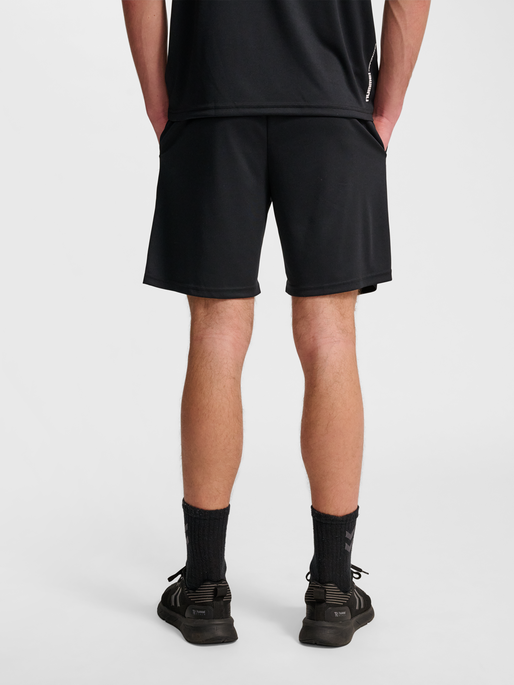 hmlPULSE TRAINING SHORTS, BLACK, model