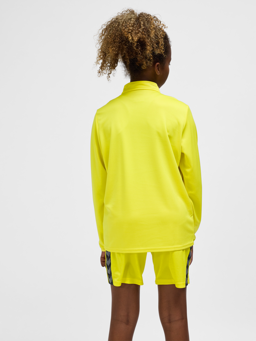 hmlESSENTIAL HALF-ZIP KIDS, BLAZING YELLOW, model