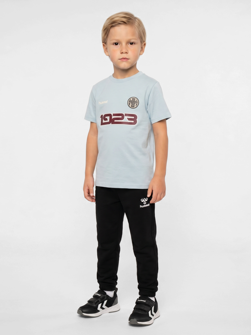 hmlJR REG GRAPHIC T-SHIRT S/S, SKYWAY, model