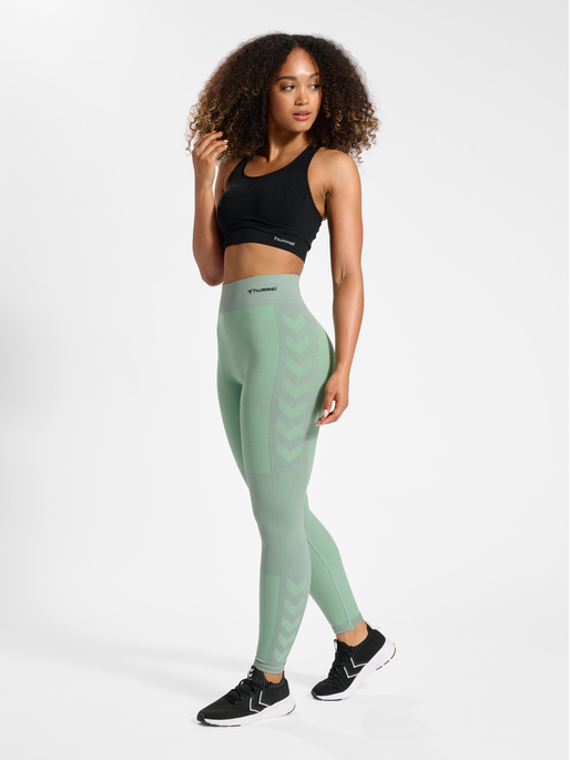 hmlCLEA SEAMLESS MID WAIST TIGHTS, CHINOIS GEEN/SILT GREEN MEL, model