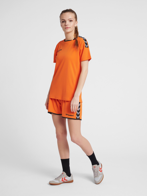 hmlAUTHENTIC POLY SHORTS WOMAN, TANGERINE, model