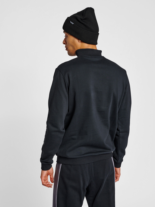 hmlLGC WESLEY HALF ZIP SWEATSHIRT, BLACK, model