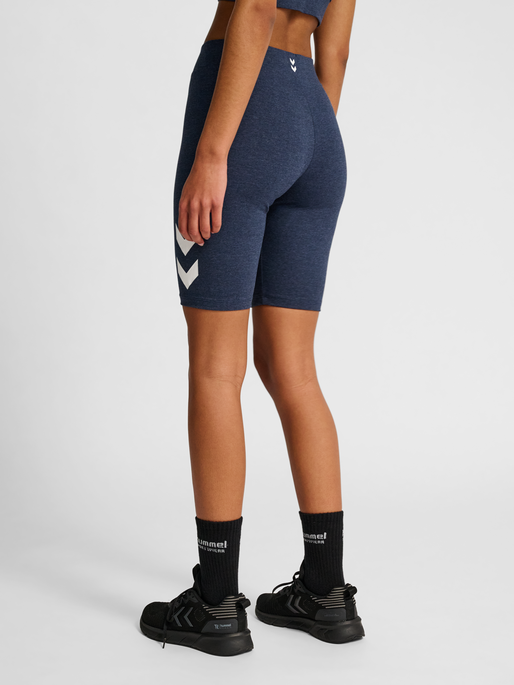 hmlPULSE LOGO MW SHORT TIGHTS, DRESS BLUE MELANGE, model