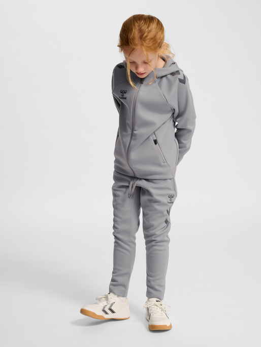 hmlCIMA 2.0 ZIP HOODIE KIDS, ALLOY, model