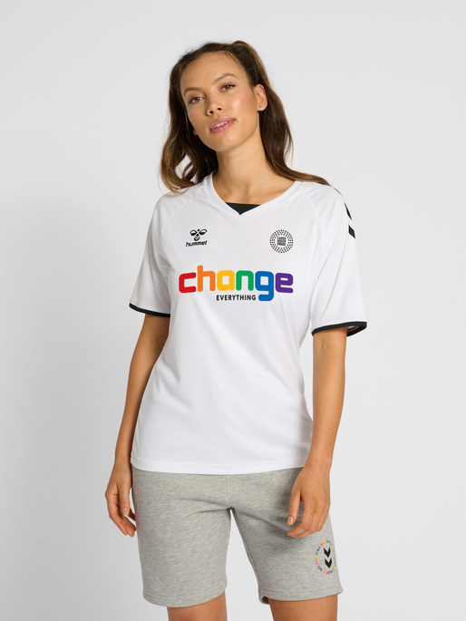 hmlCHANGE FOOTBALL JERSEY, WHITE, model
