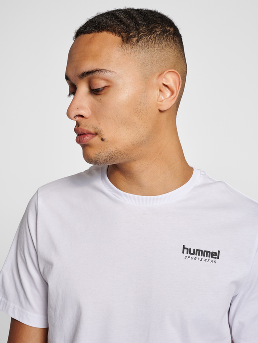 hmlLGC JOSE T-SHIRT, WHITE, model