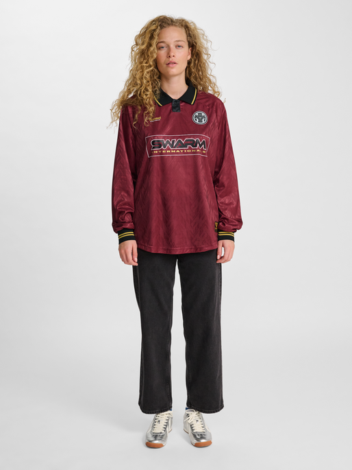 hmlLOOSE BAY SOCCER JERSEY L/S, SYRAH, model