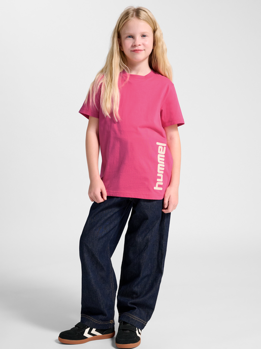 hmlJR REG GRAPHIC T-SHIRT S/S, PINK FLAMB&Egrave;, model