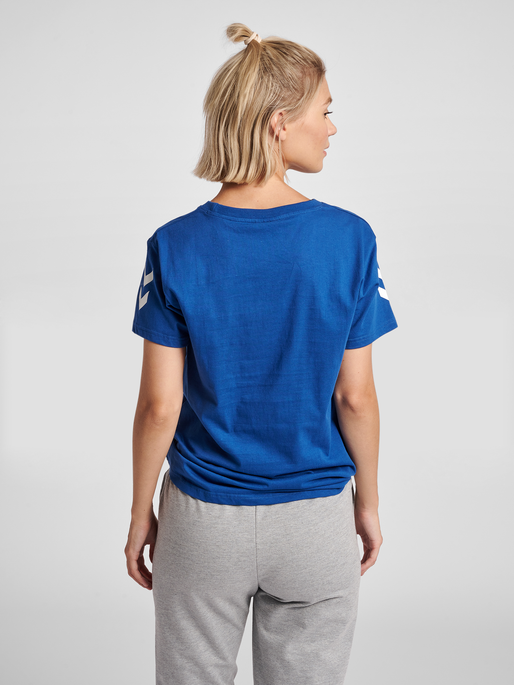 HMLGO COTTON T-SHIRT WOMAN S/S, TRUE BLUE, model