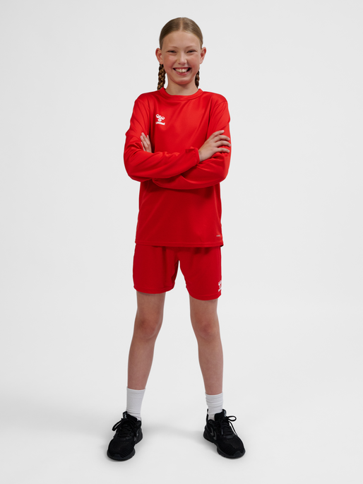 hmlESSENTIAL SWEATSHIRT KIDS, TRUE RED, model