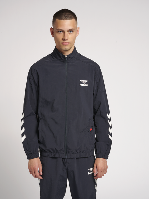hmlNIKKI ZIP JACKET, DARK NAVY, model