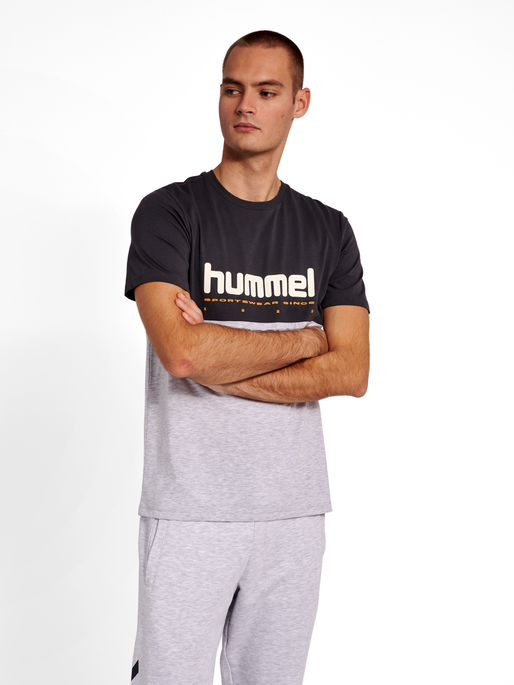 hmlLGC MANFRED T-SHIRT, 2010, model