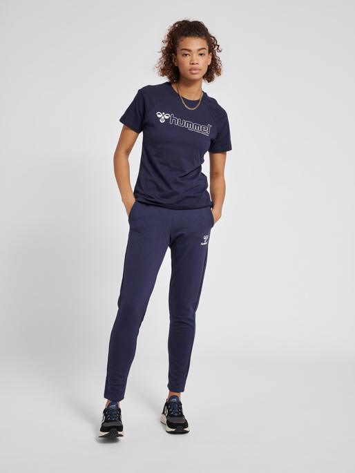 hmlNONI 2.0 T-SHIRT, PEACOAT, model