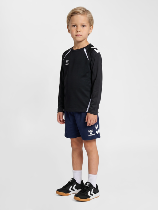 hmlLEAD 2.0 SHORTS KIDS, MARINE, model