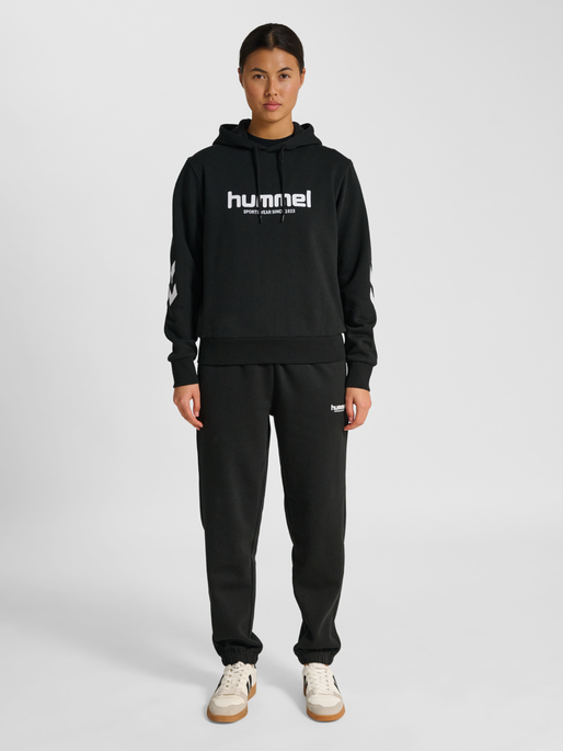hmlLEGACY 2.0 W HOODIE, BLACK, model