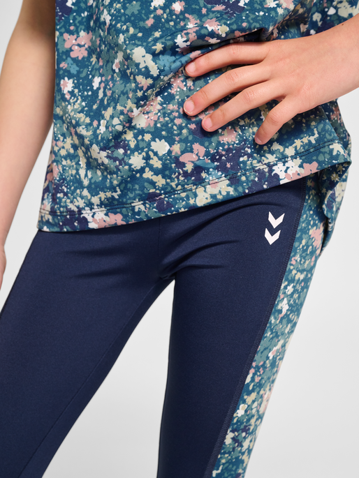 hmlJR MIX MID WAIST TIGHTS, DRESS BLUES/RIVERSIDE, model