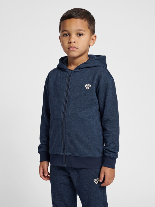 hmlJR LOOSE DNM ZIP HOODIE BEE, DRESS BLUES, model