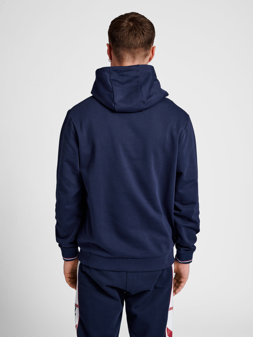 hmlIC DAYTON HOODIE, PEACOAT, model