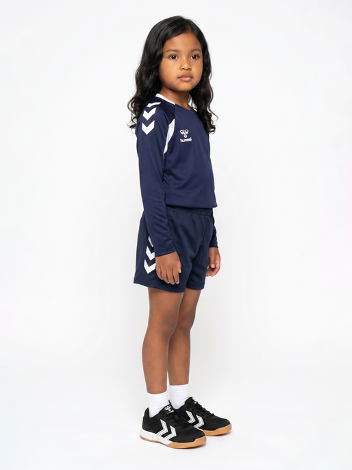 hmlCORE 2.0 SHORTS KIDS, MARINE/WHITE, model