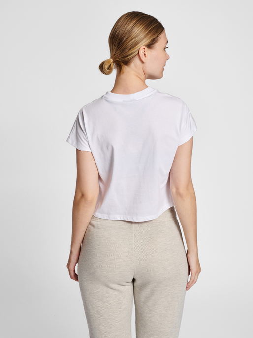 hmlLGC JUNE CROPPED T-SHIRT, WHITE, model