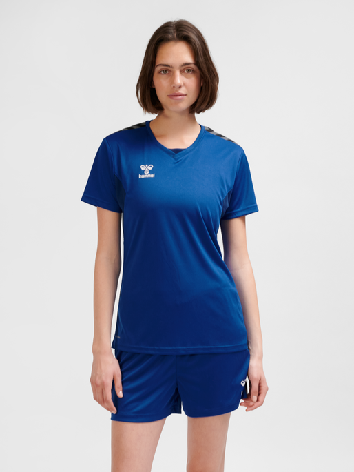 hmlAUTHENTIC PL JERSEY S/S WOMAN, TRUE BLUE, model
