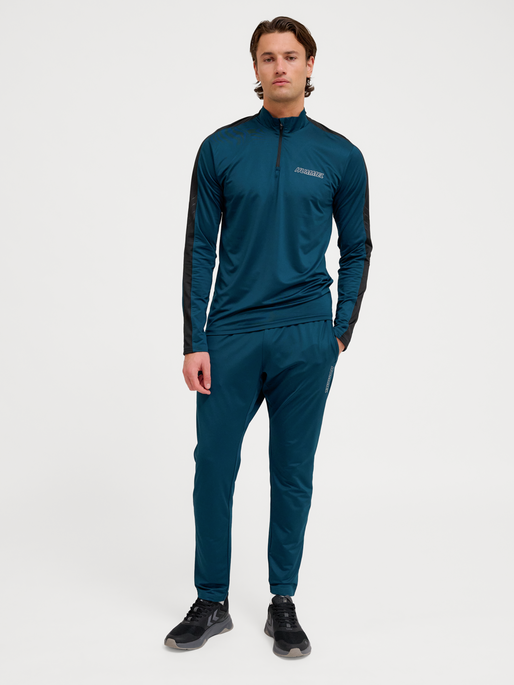 hmlTE STRENGTH PL HALF ZIP, REFLECTING POND, model