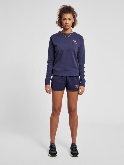 hmlNONI 2.0 SWEATSHIRT, PEACOAT, model