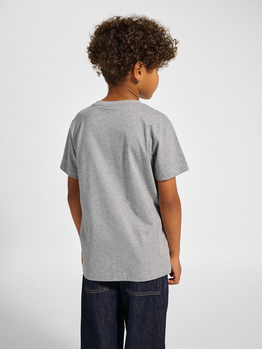 hmlPRINT T-SHIRT S/S, GREY MELANGE, model