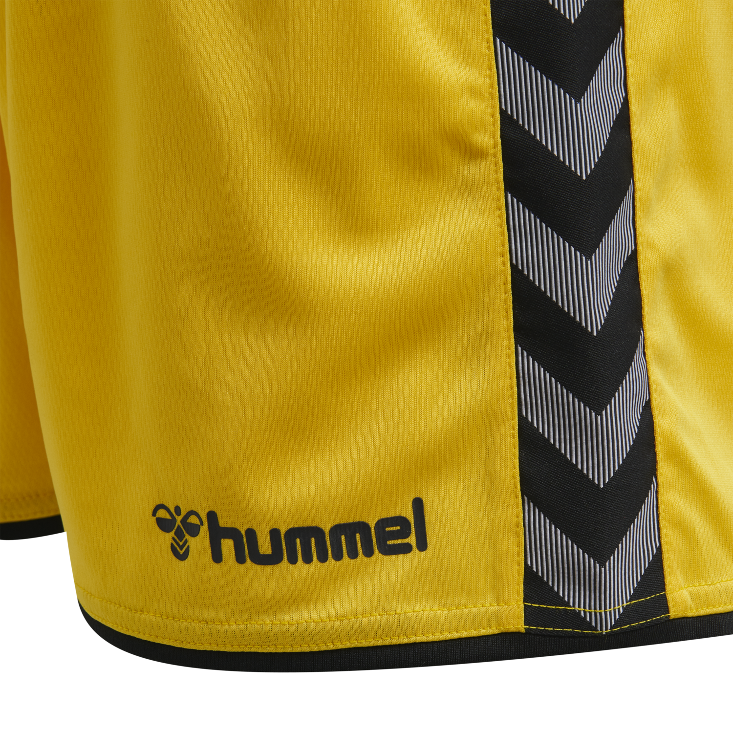 hmlAUTHENTIC POLY SHORTS WOMAN, SPORTS YELLOW/BLACK, packshot