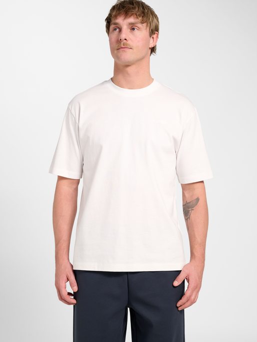 hmlKEEPER LOGO T-SHIRT S/S, WHITE, model
