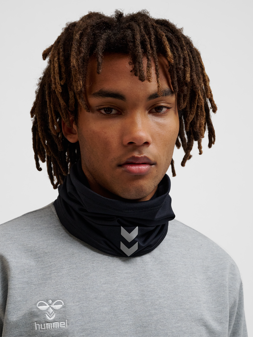 hmlPERFORMANCE NECK TUBE, BLACK, model