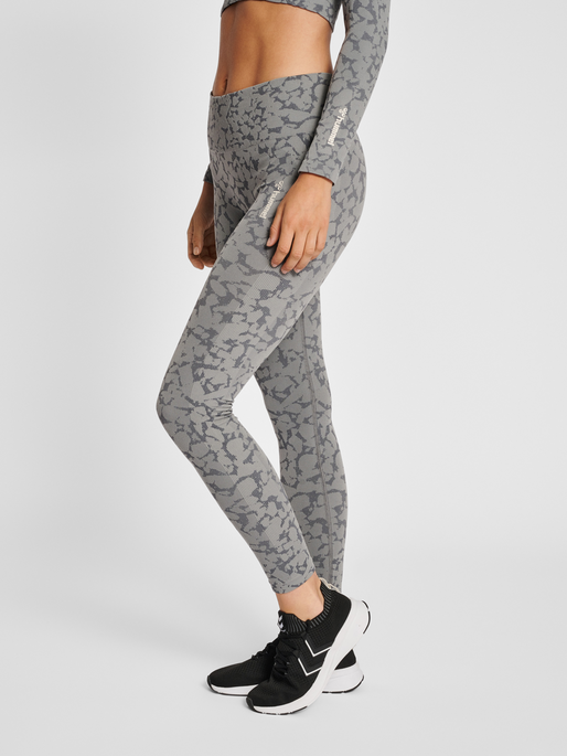 hmlMT PI SEAMLESS MID WAIST TIGHTS, SHARKSKIN, model