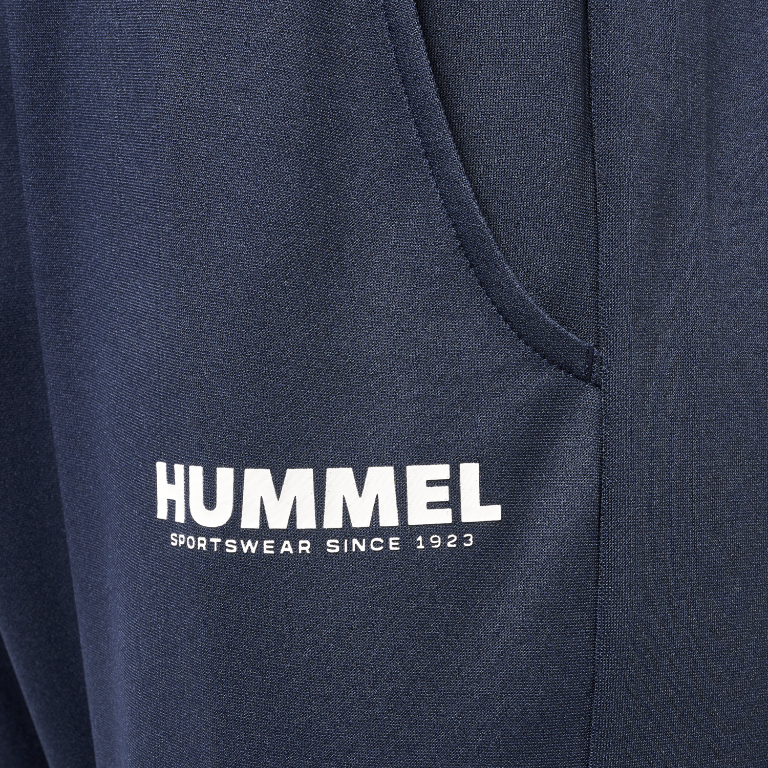 hmlLEGACY POLY TAPERED PANTS, BLUE NIGHTS/WHITE, packshot