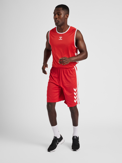hmlCORE XK BASKET SHORTS, TRUE RED, model