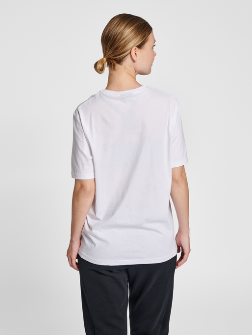hmlLGC JOSE T-SHIRT, WHITE, model